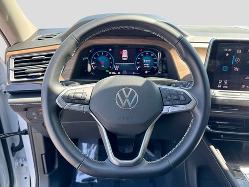 Certified 2026 Volkswagen Atlas SE FWD image 30