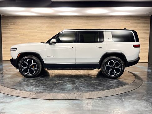Used 2023 Rivian R1S Adventure image 18