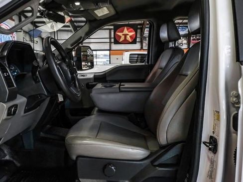 Used 2022 Ford F250 XL w/ Power Equipment Group image 6
