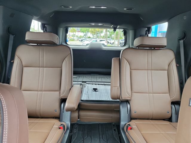 Certified 2025 Chevrolet Tahoe High Country AWD/4WD image 17