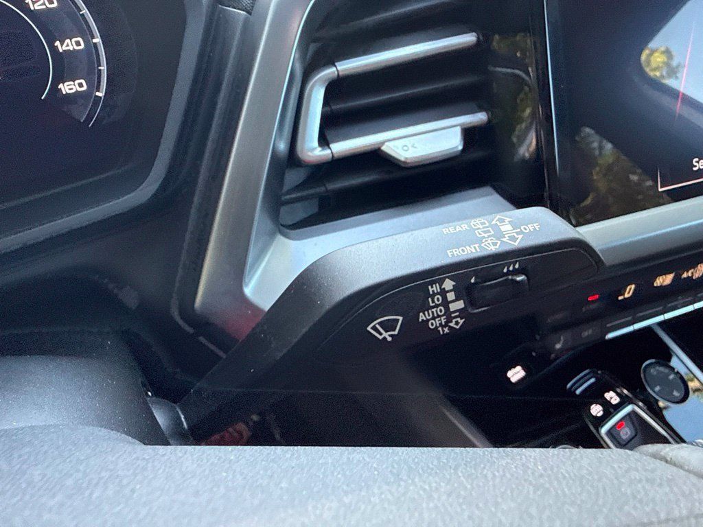 Used 2023 Audi Q4 e-tron Premium w/ Convenience Package RWD image 26