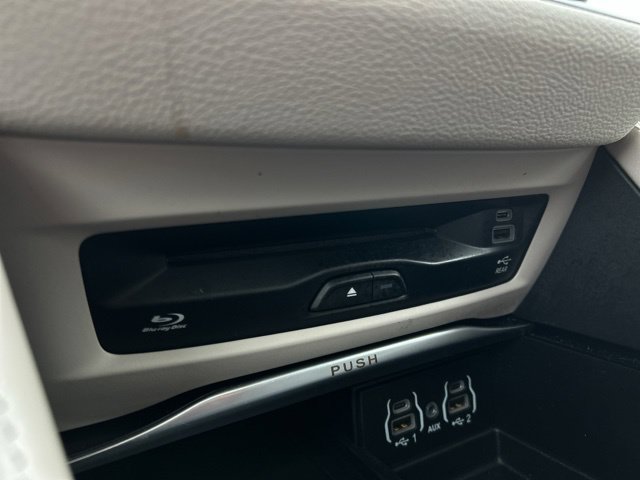 Used 2024 Chrysler Pacifica Limited w/ Uconnect Theater Family Group AWD/4WD image 44