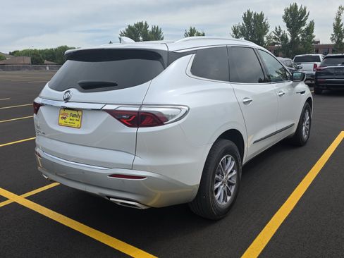 Used 2023 Buick Enclave Essence AWD/4WD image 6