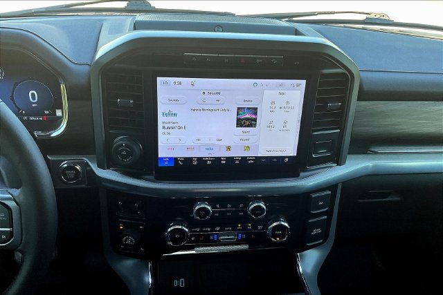 Used 2024 Ford F150 Lariat w/ Bed Utility Package AWD/4WD image 16