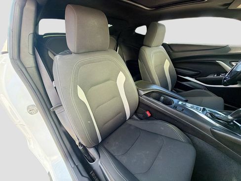 Used 2022 Chevrolet Camaro LT RWD image 25