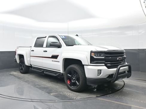 Used 2017 Chevrolet Silverado 1500 LTZ Z71 w/ Redline Edition image 9