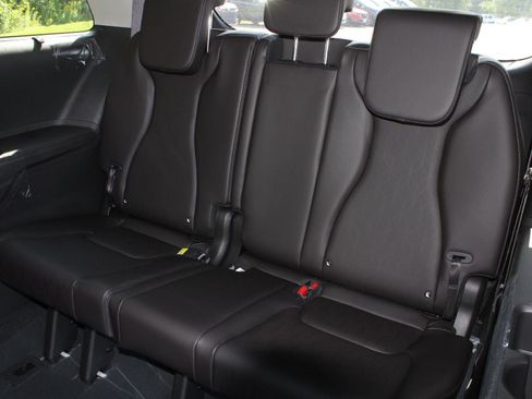 New 2027 Kia Carnival SX w/ Dark Edition Package FWD image 19