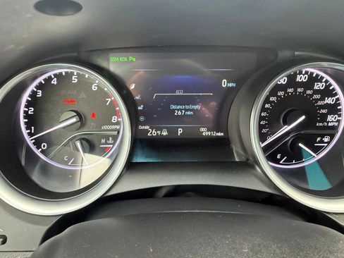 Used 2018 Toyota Camry XLE image 20