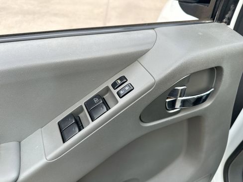 Used 2019 Nissan Frontier SV RWD image 13