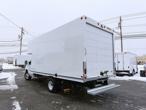 New 2026 Ford E-450 and Econoline 450 Super Duty w/ Interior Upgrade Package image 8