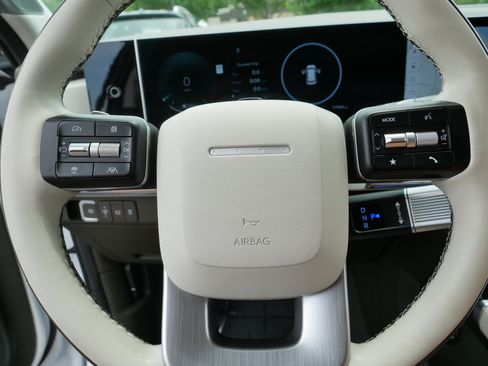 Certified 2025 Hyundai Santa Fe Calligraphy FWD image 25