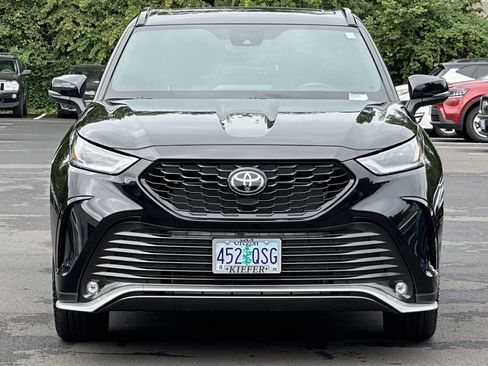 Used 2025 Toyota Highlander XSE AWD/4WD image 9