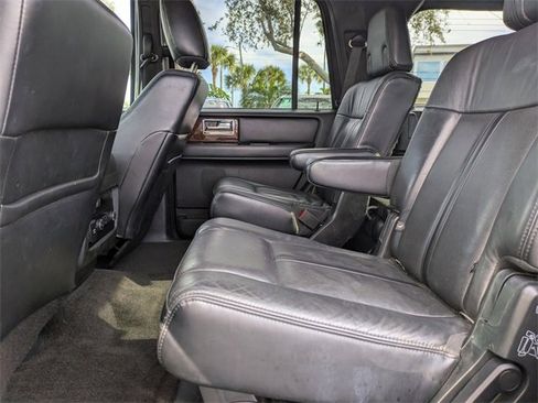 Used 2015 Lincoln Navigator 4WD image 14