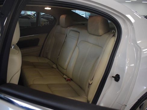 Used 2013 Lincoln MKS AWD image 54