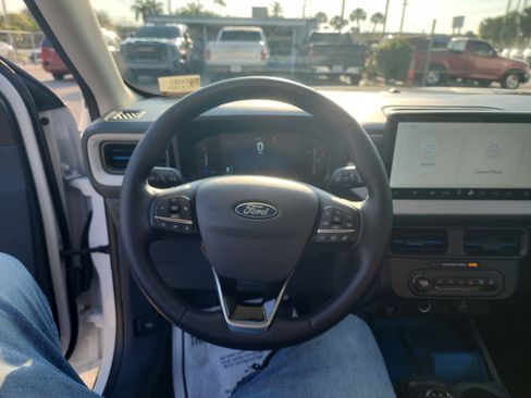 New 2025 Ford Maverick XLT w/ XLT Luxury Package image 39