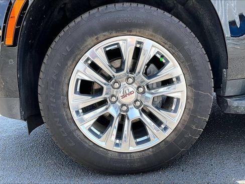 Used 2026 GMC Yukon Denali AWD/4WD image 33