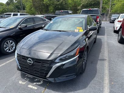 Used 2024 Nissan Altima 2.5 SV