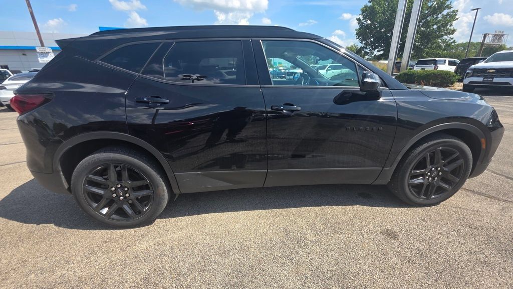 Used 2021 Chevrolet Blazer LT w/ LPO, Black Accent Package AWD/4WD image 4