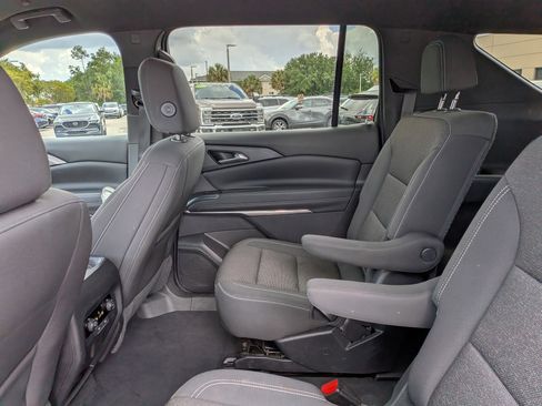 Used 2024 Chevrolet Traverse LT image 15