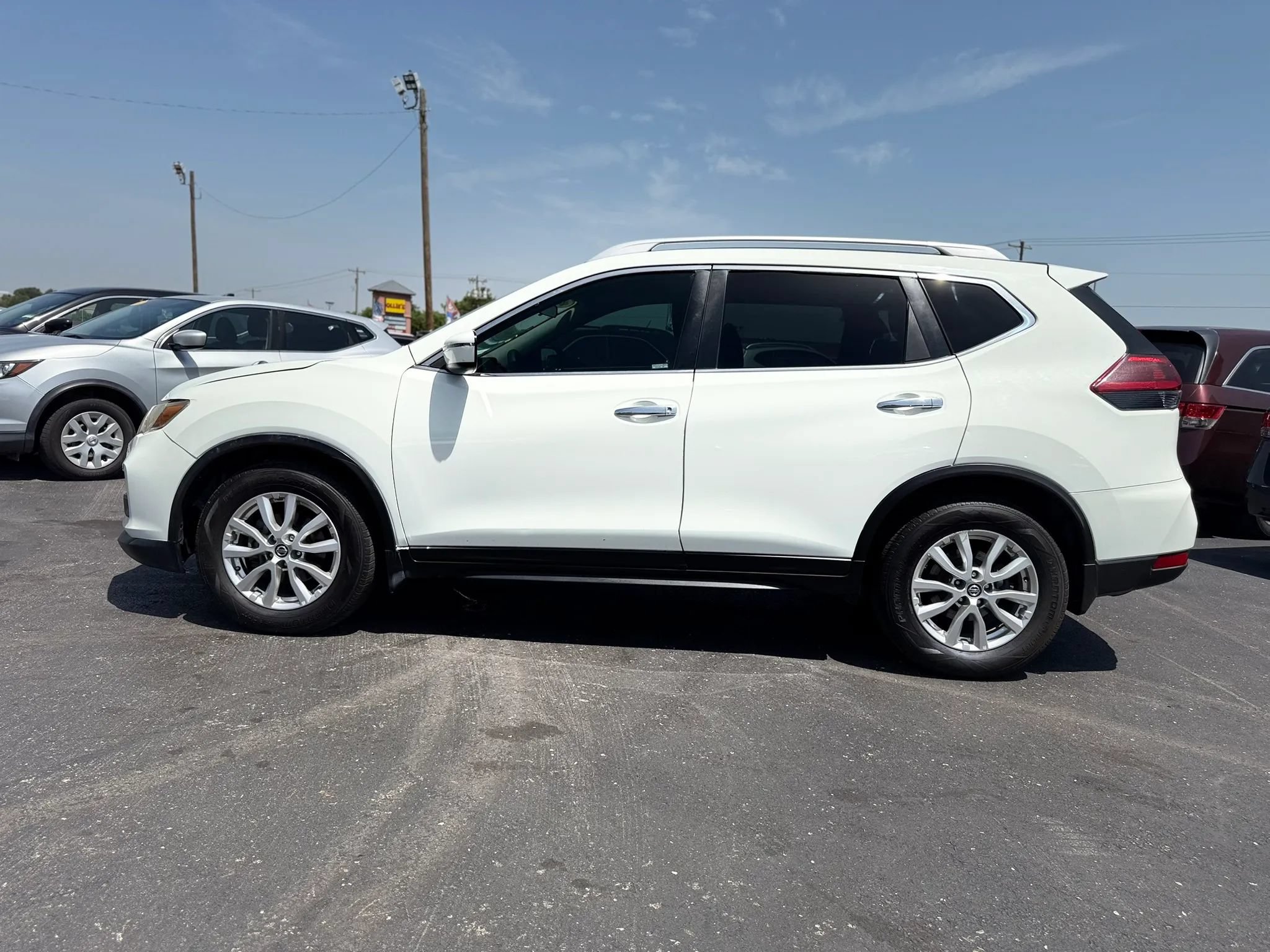Used 2020 Nissan Rogue S w/ Special Edition Package FWD image 10
