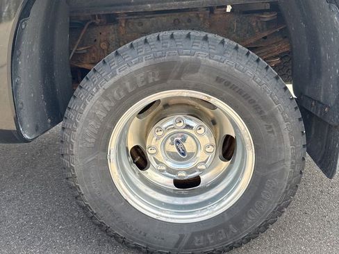 Used 2013 Ford F350 Platinum AWD/4WD image 29