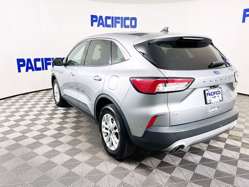 Certified 2022 Ford Escape SE image 6