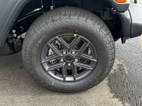 New 2026 Jeep Wrangler Unlimited Sport AWD/4WD image 9