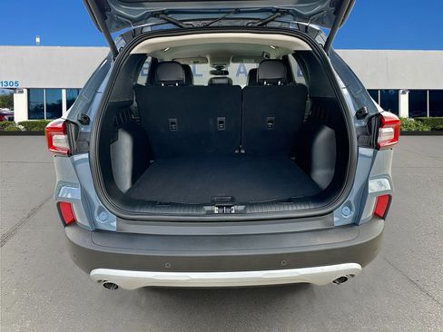Certified 2025 Ford Escape Platinum w/ Premium Technology Package FWD image 26