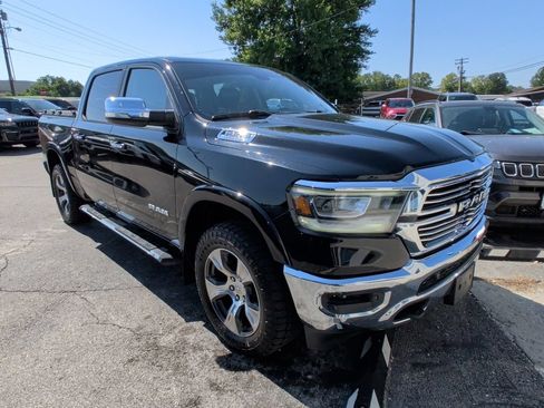 Used 2019 RAM 1500 Laramie AWD/4WD image 2