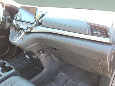 Certified 2025 Honda Odyssey EX-L image 18