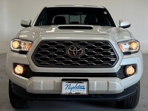 Used 2023 Toyota Tacoma TRD Sport AWD/4WD image 7