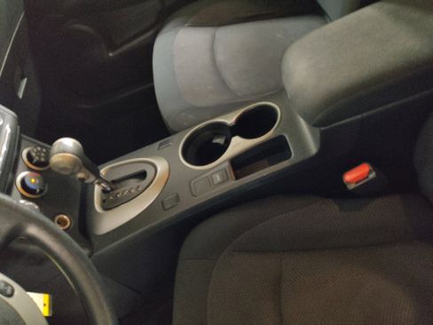 Used 2014 Nissan Rogue S w/ Convenience Package FWD image 26