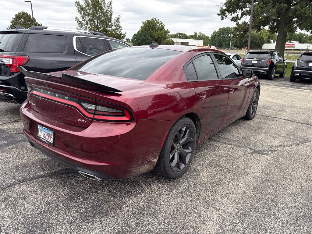 Used 2018 Dodge Charger SXT Plus RWD image 4