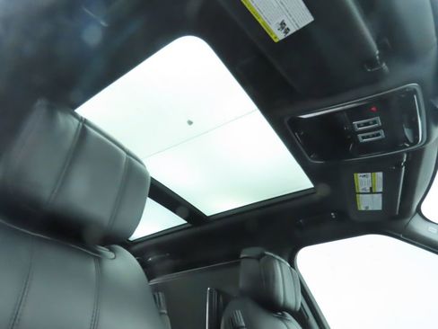 Certified 2021 Land Rover Range Rover Autobiography Fifty Edition image 19