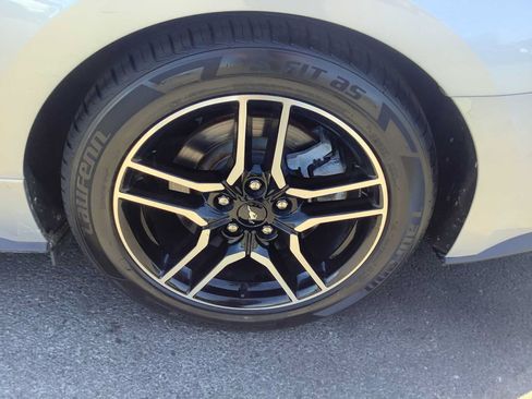Used 2019 Ford Mustang GT Premium RWD image 7