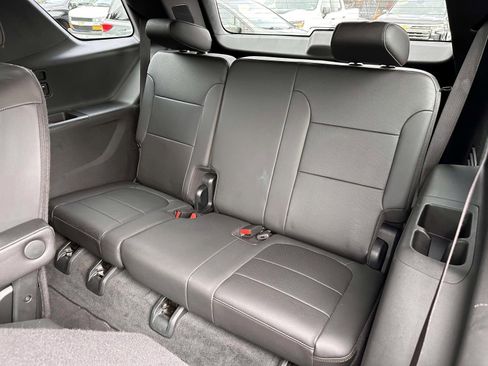Used 2023 Chevrolet Traverse High Country AWD/4WD image 15