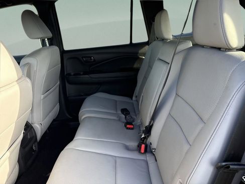 Certified 2023 Honda Passport EX-L image 18