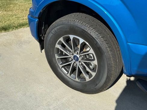 Used 2019 Ford F150 XLT w/ Equipment Group 302A Luxury AWD/4WD image 5