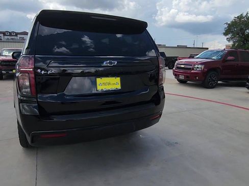 Used 2024 Chevrolet Tahoe Z71 w/ Luxury Package AWD/4WD image 7