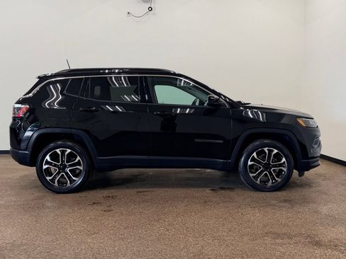 Used 2022 Jeep Compass Limited AWD/4WD image 8