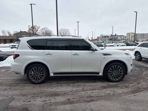 Used 2022 Nissan Armada Platinum image 4