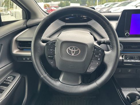 Used 2023 Toyota Prius XLE FWD image 19