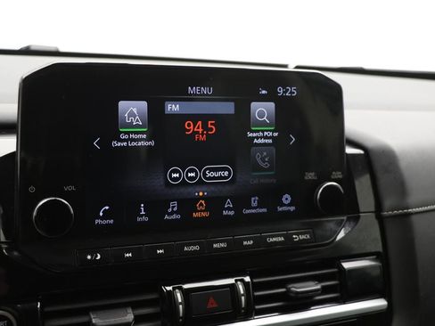 Used 2023 Nissan Pathfinder SL image 21