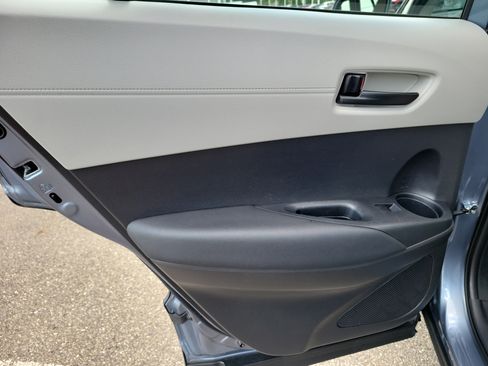Used 2023 Toyota Corolla Cross L AWD/4WD image 14