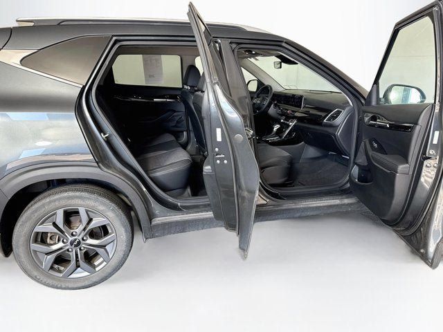 Used 2024 Kia Seltos S AWD/4WD image 32