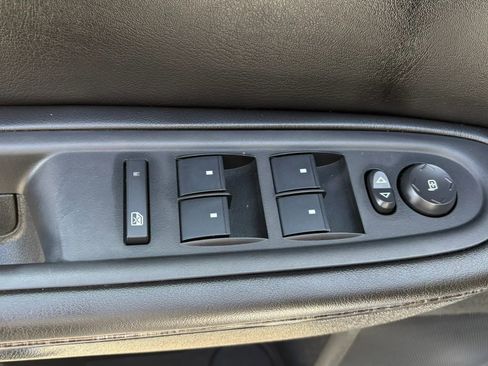 Used 2016 GMC Acadia SLT AWD/4WD image 16