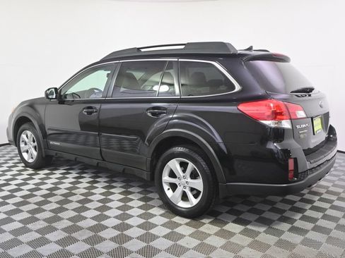 Used 2014 Subaru Outback 2.5i Premium w/ Moonroof Package AWD/4WD image 3