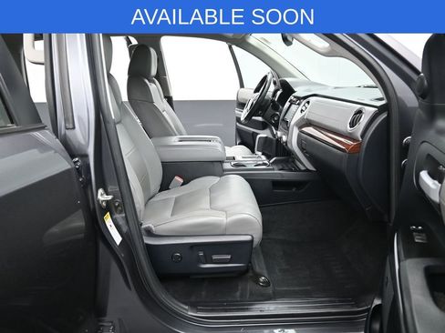 Used 2017 Toyota Tundra Limited image 31