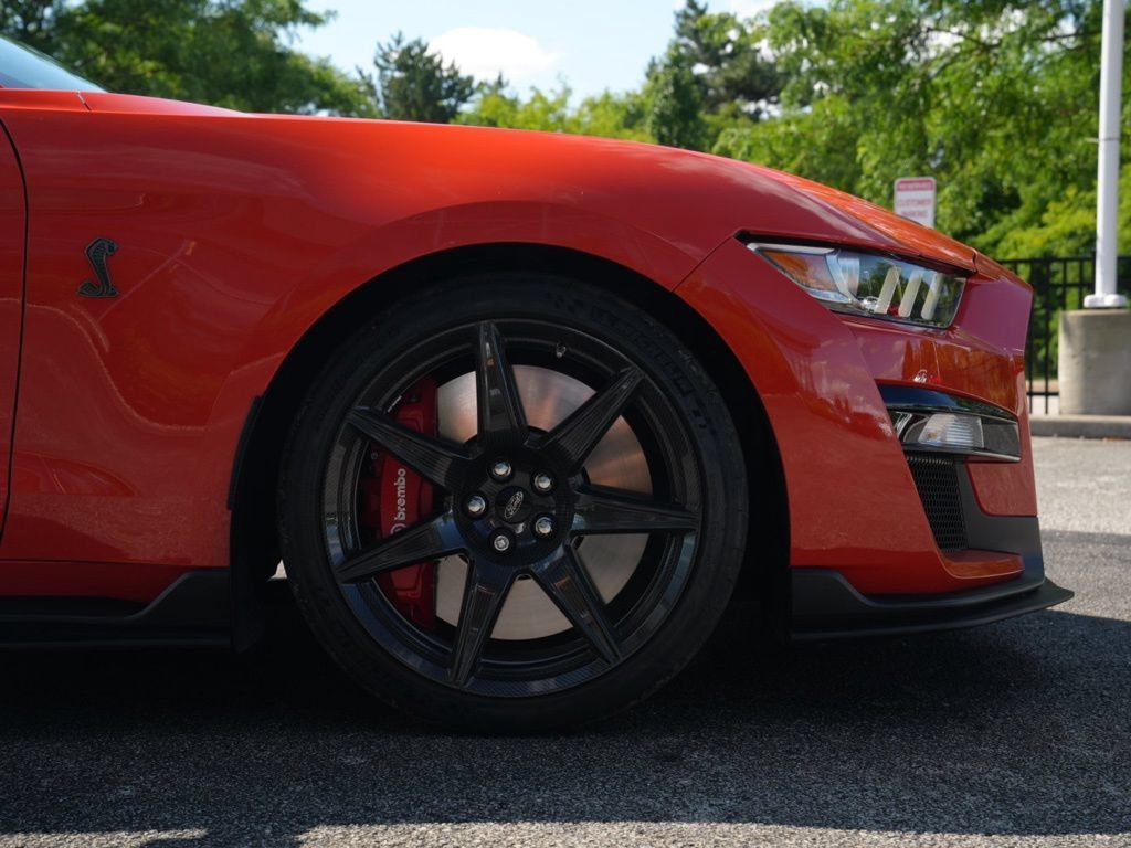 Used 2022 Ford Mustang Shelby GT500 w/ Carbon Fiber Track Pack RWD image 23