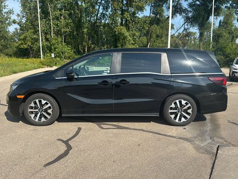 Used 2025 Honda Odyssey EX-L image 2